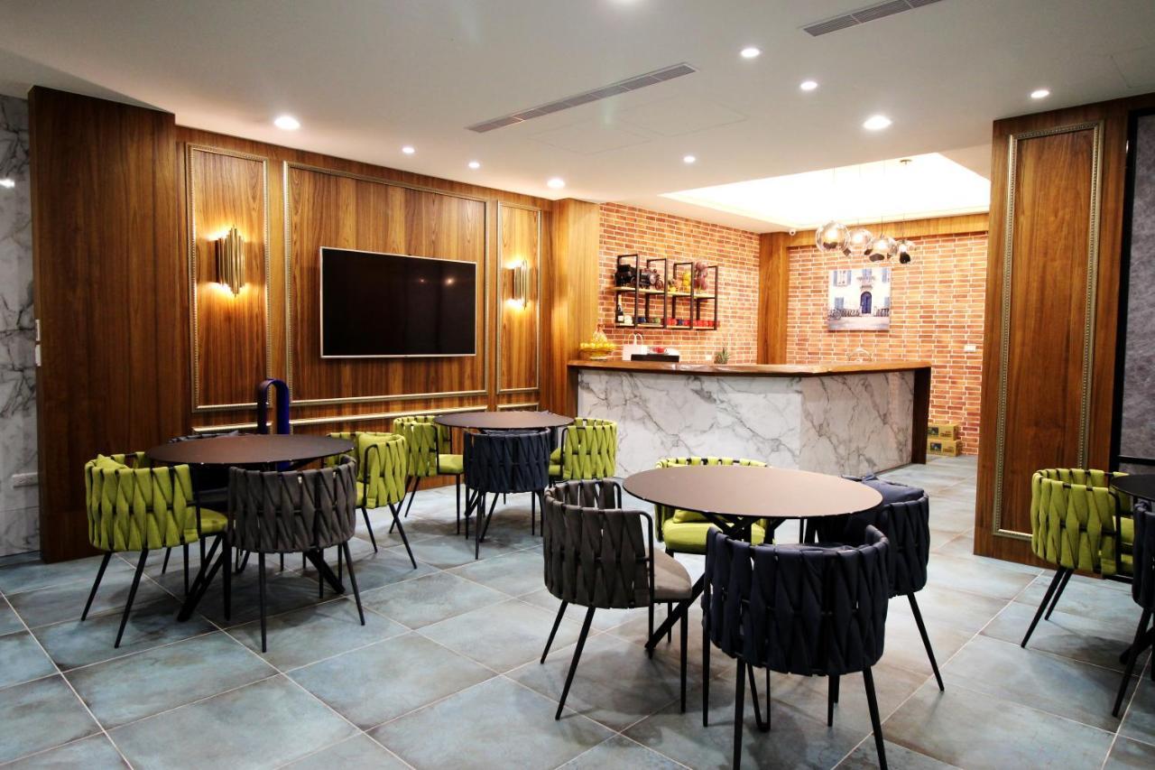 Hamastar Hotel Kaohsiung Esterno foto